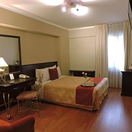 Leon De Oro Inn & Suites Lima Exteriör bild