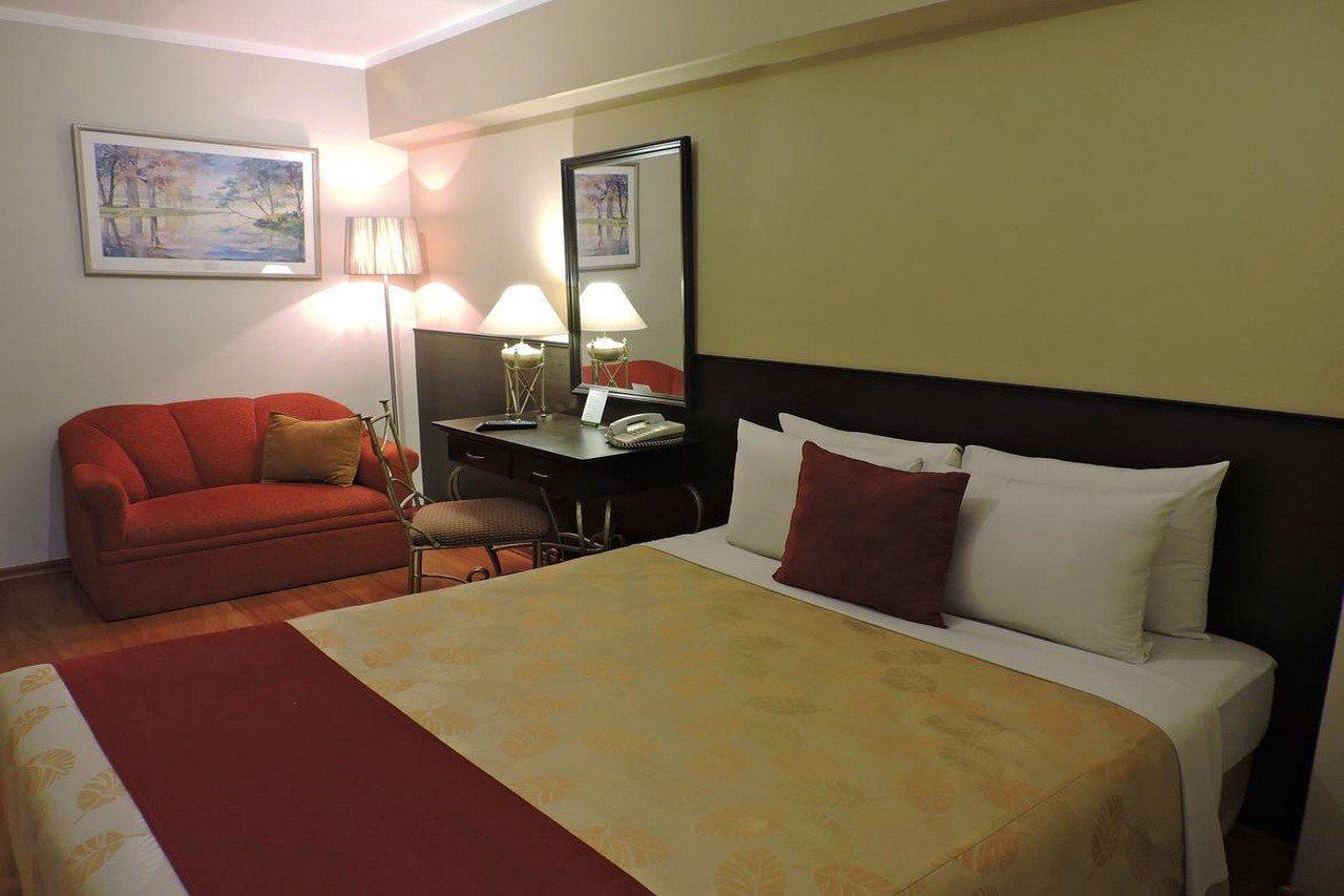 Leon De Oro Inn & Suites Lima Exteriör bild