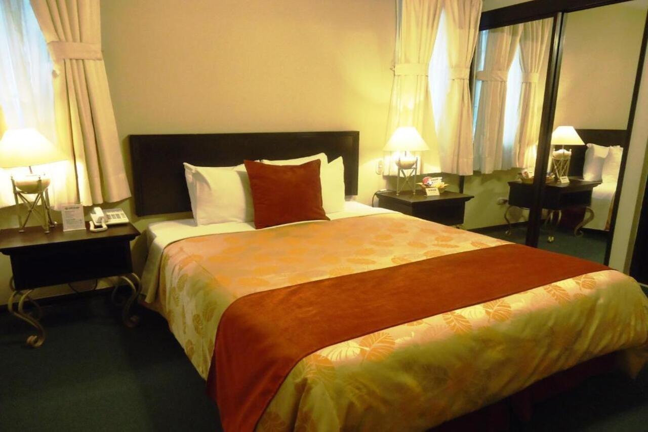 Leon De Oro Inn & Suites Lima Exteriör bild