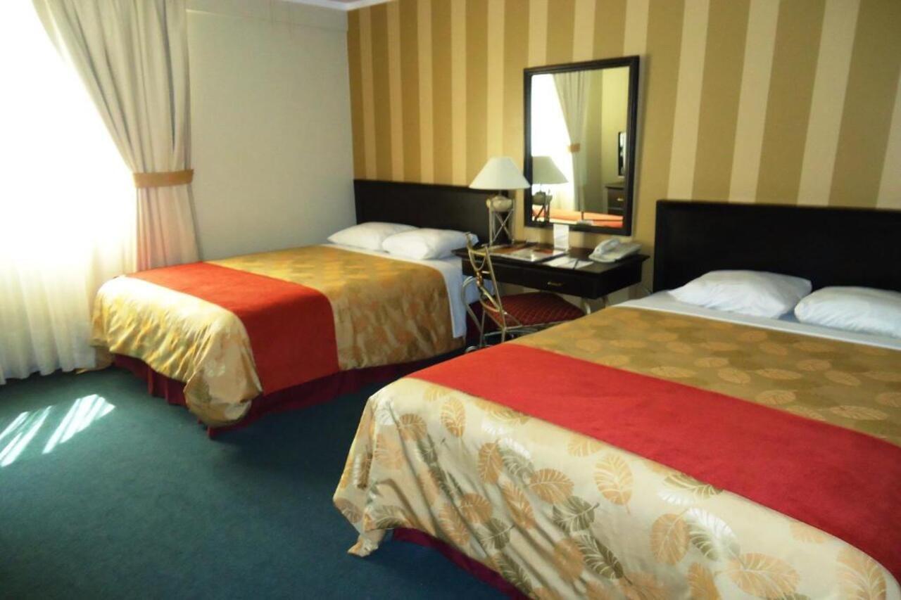 Leon De Oro Inn & Suites Lima Exteriör bild