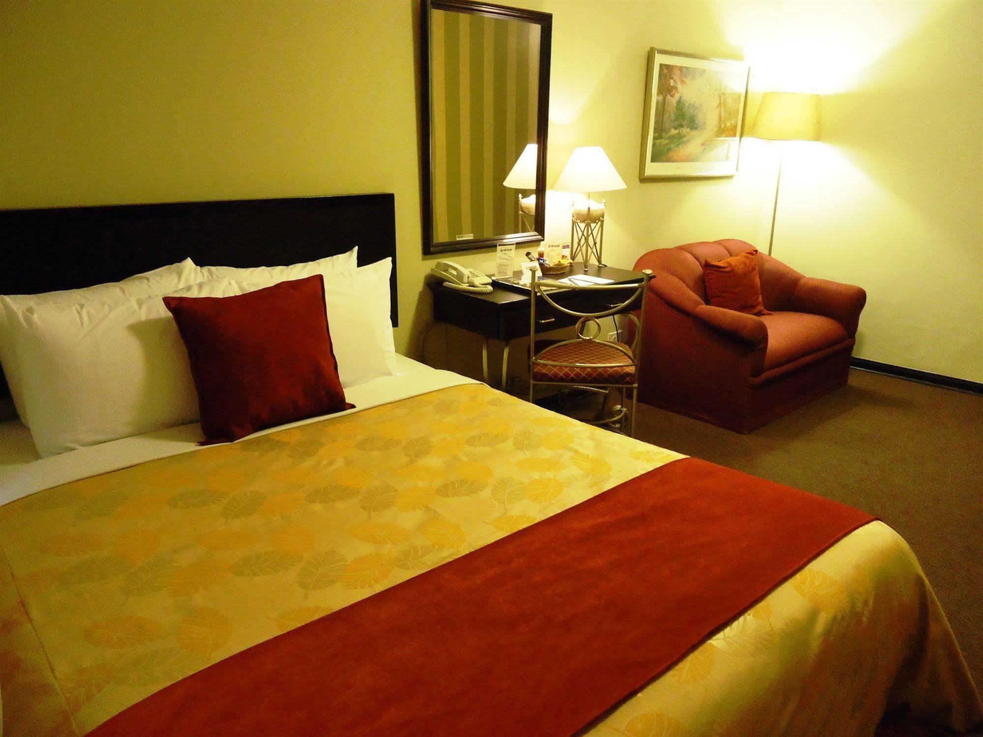 Leon De Oro Inn & Suites Lima Exteriör bild