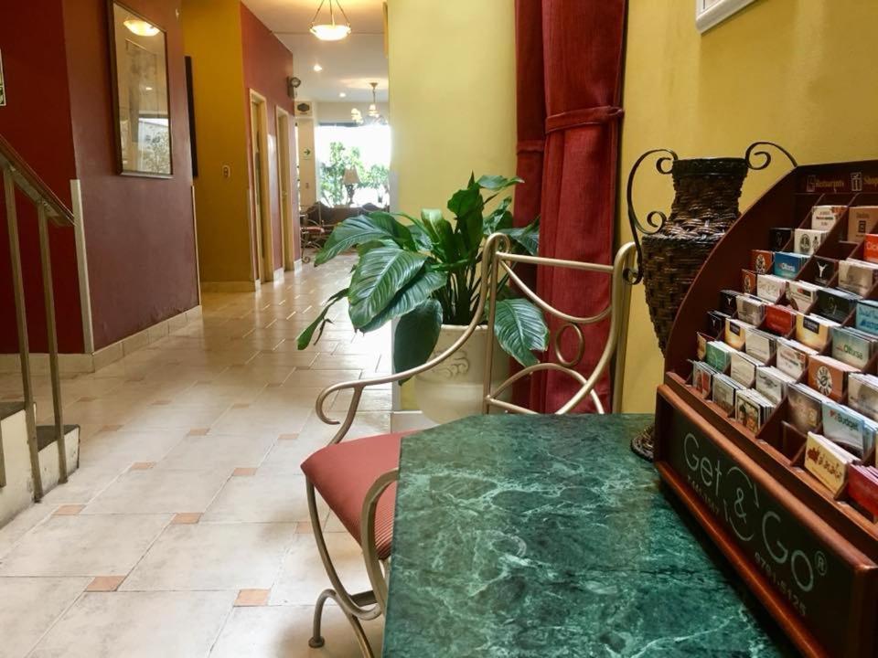 Leon De Oro Inn & Suites Lima Exteriör bild